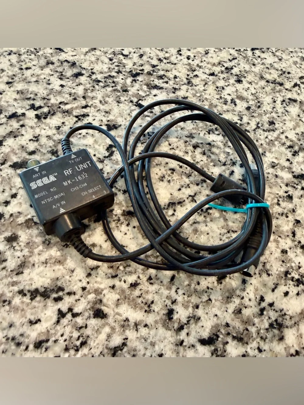 Sega Genesis RF adapter Model MK-1632 Original OEM TESTED WORKS